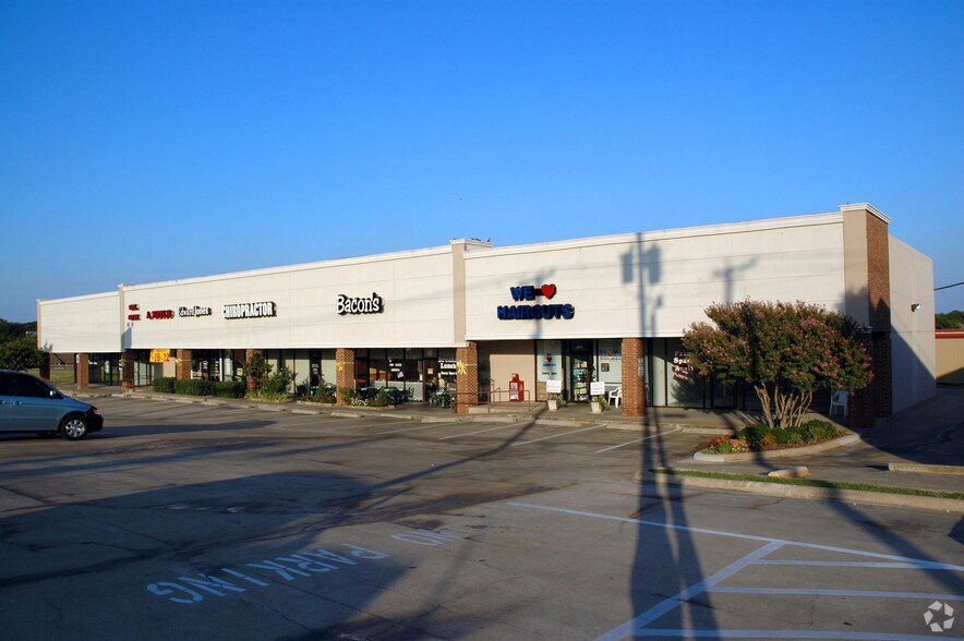 More Photos Of 725-737 Grapevine Hwy, Hurst Unknown For Lease