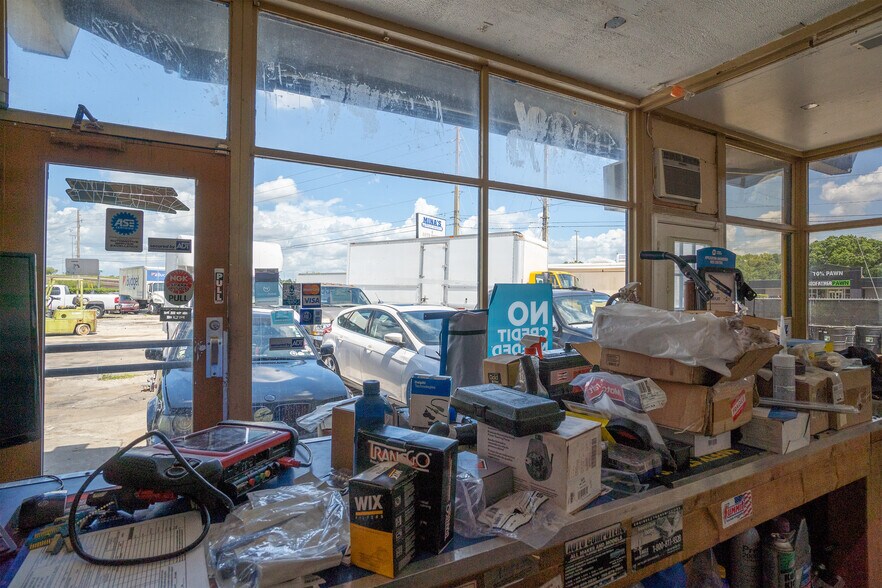 More Photos Of 5507 E Colonial Dr, Orlando Auto Repair For Sale