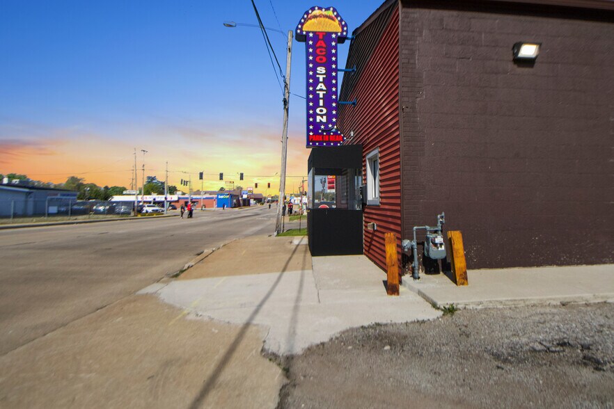 More Photos Of 3634 Central Ave, Lake Station Fast Food For Sale