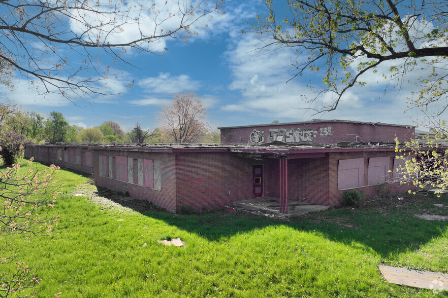 Primary Photo Of 5815 E 42nd St, Indianapolis Warehouse For Sale