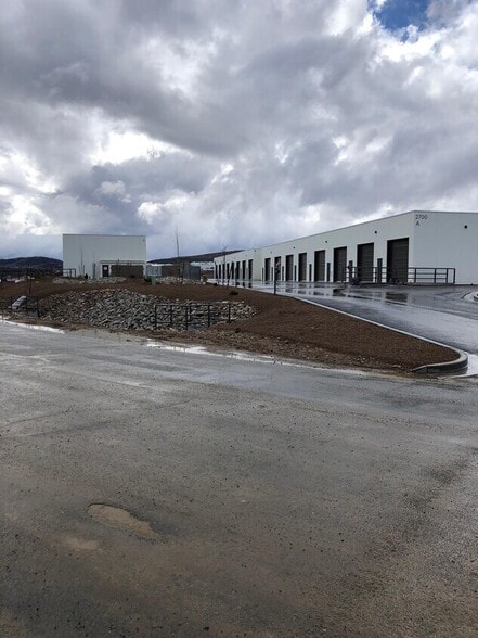 More Photos Of 2700 N Lake Valley Rd, Prescott Valley Light Manufacturing For Lease