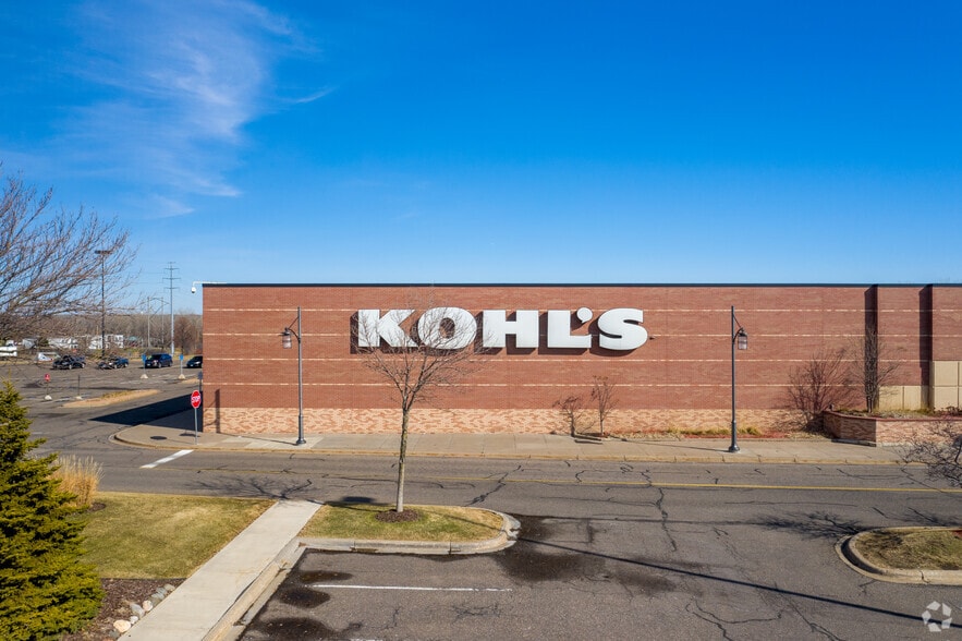 More Photos Of 7100-7200 Valley Creek Plz, Woodbury Unknown For Lease