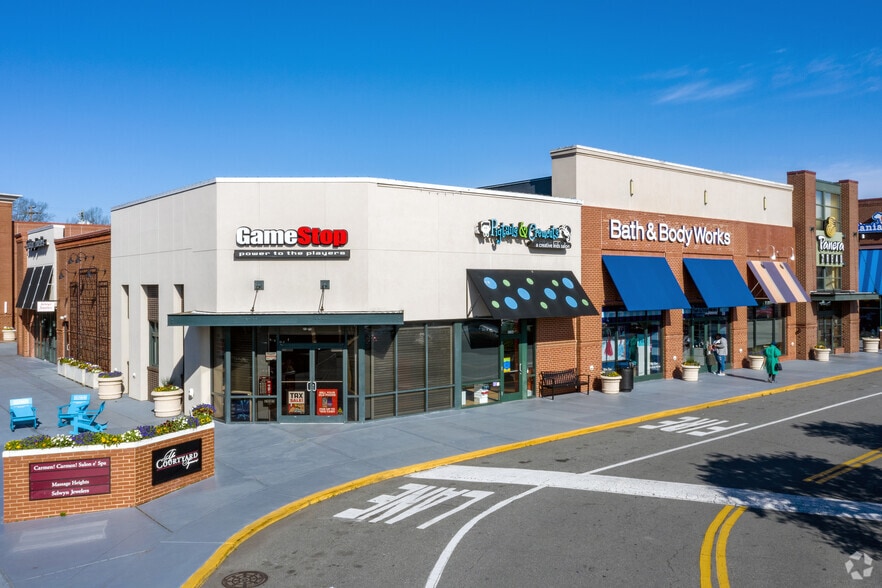 More Photos Of 282 S Sharon Amity Rd, Charlotte Unknown For Lease