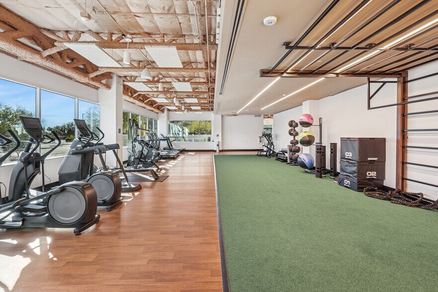 More Photos Of 16430 N Scottsdale Rd, Scottsdale Unknown For Lease
