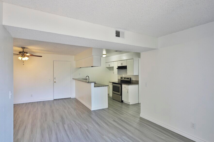 More Photos Of 13266 Foothill Blvd, Sylmar Apartments For Sale