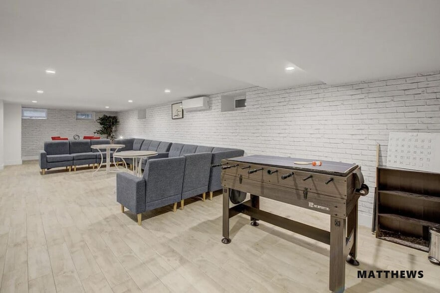 More Photos Of 6147 Woodbine St, Ridgewood Apartments For Sale