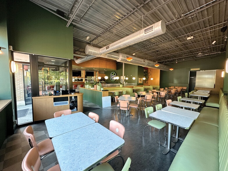 More Photos Of 924 Cherry St SE, Grand Rapids Storefront Retail Office For Lease