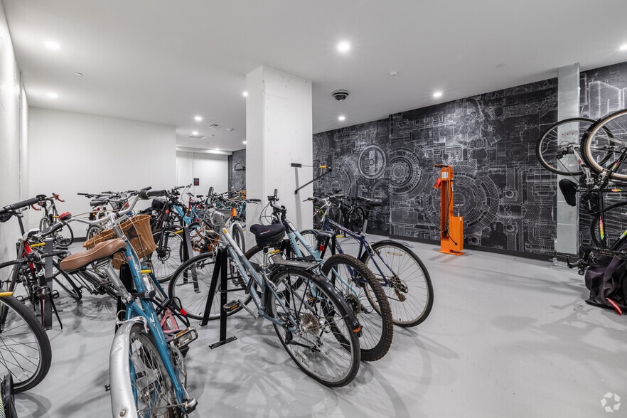 More Photos Of 300 Mcrae Av, Ottawa Apartments For Lease