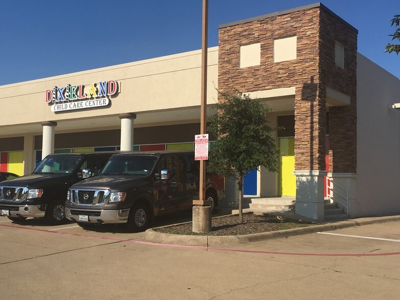 More Photos Of 1100 E Pleasant Run Rd, DeSoto Unknown For Lease