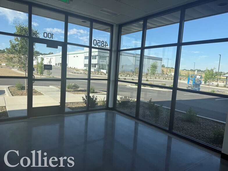 More Photos Of 4850 Grand Mogul Dr, Meridian Warehouse For Lease