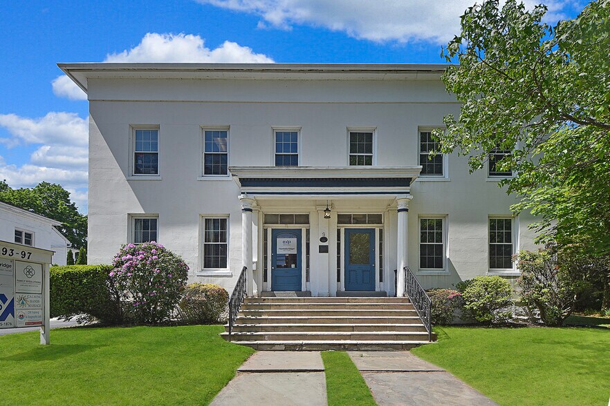 More Photos Of 93-97 Broad St, Middletown Office For Sale