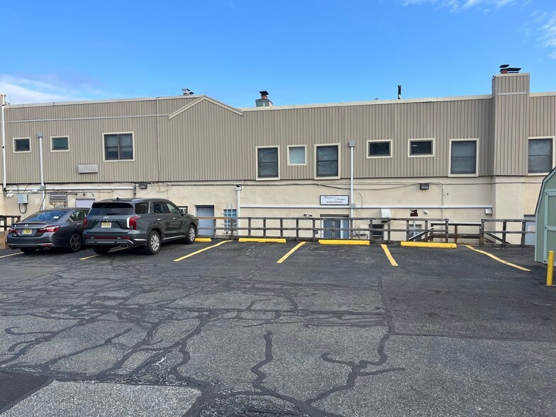 More Photos Of 640-642 Eagle Rock Ave, West Orange Storefront Retail Office For Lease