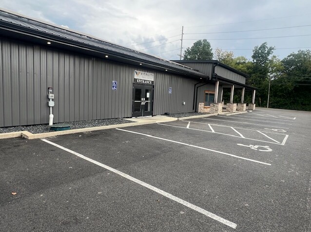 More Photos Of 610 Cave Mill Rd, Bowling Green Medical For Sale