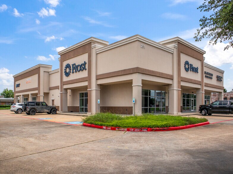 More Photos Of 201 S FM 270, League City Storefront For Sale