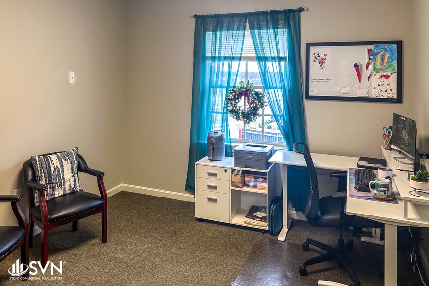 More Photos Of 1795 Alysheba Way, Lexington Office For Lease