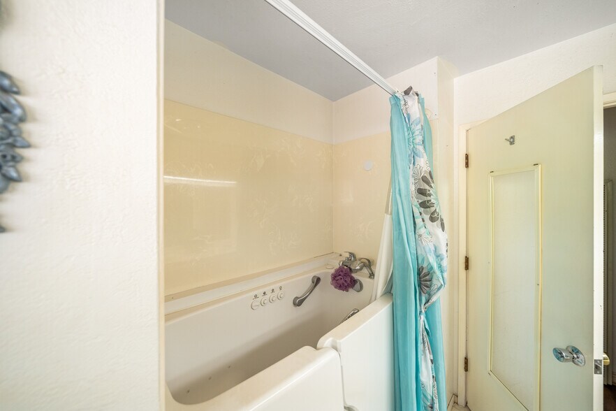 More Photos Of 11550 Raspberry Ln, Oak Glen Specialty For Sale