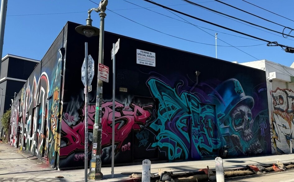 Primary Photo Of 651 Anderson St, Los Angeles Showroom For Sale