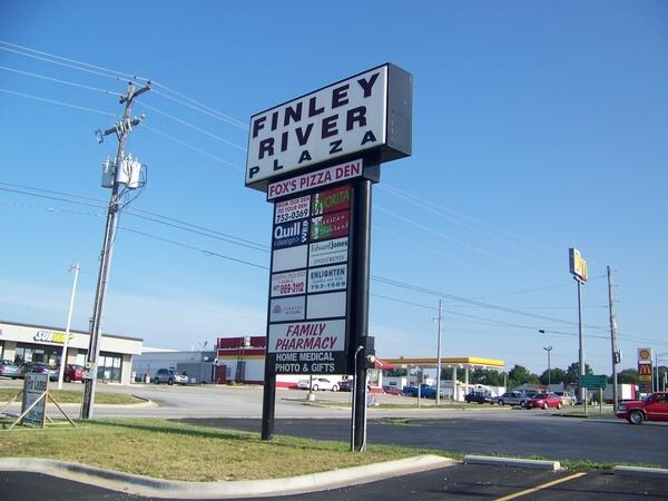 More Photos Of 432 S Mill St, Rogersville Storefront Retail Office For Lease