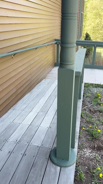 More Photos Of 487 Stevens Pl, Wells River Hospitality For Sale