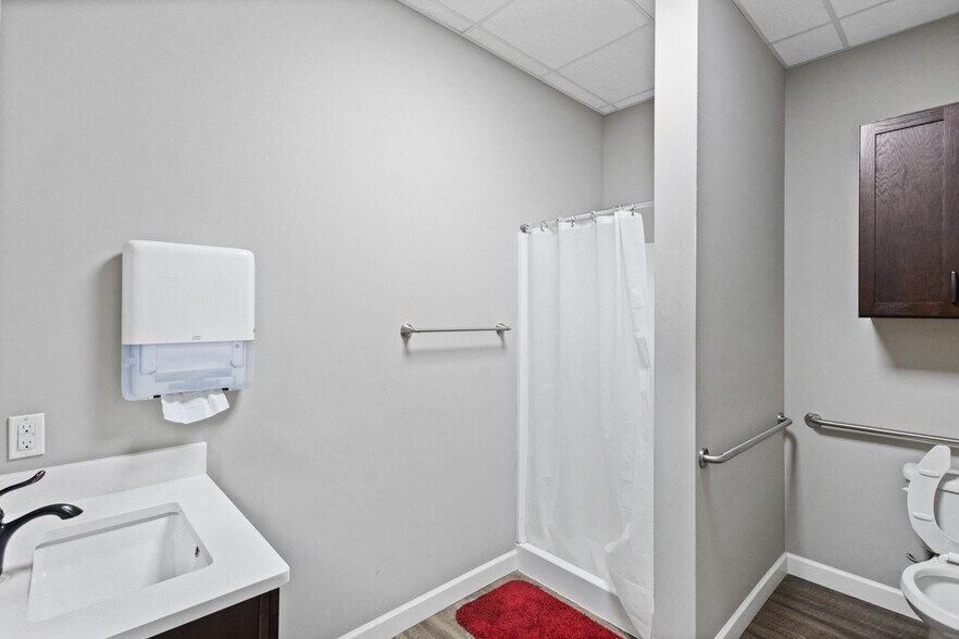 More Photos Of 200 Hart St, Niceville Light Manufacturing For Lease