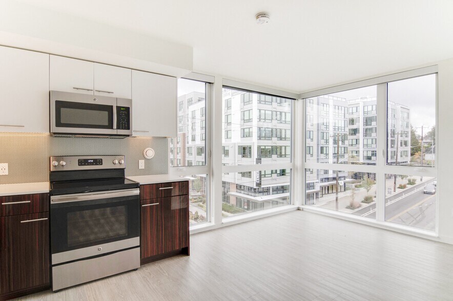 More Photos Of 1319 NE 65th St, Seattle Apartments For Sale