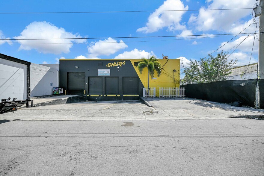 More Photos Of 830 NW 22nd St, Miami Warehouse For Sale