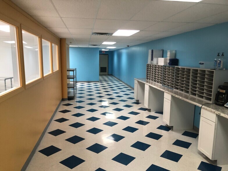 More Photos Of 1206 Quarrier St, Charleston Office For Lease