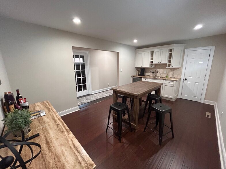 More Photos Of 513 N Black Horse Pike, Runnemede Medical For Sale