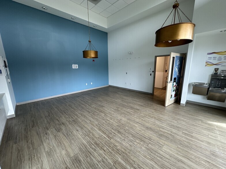 More Photos Of 422 Drive In Ln, Moncks Corner Medical For Lease