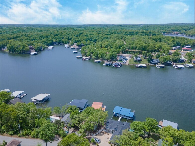 More Photos Of 415 Gardenia Cir, Sunrise Beach Hospitality For Sale