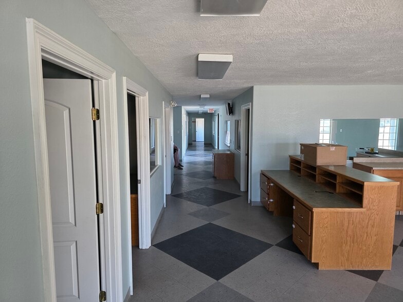 More Photos Of 3708 Highway 27 S, Sulphur Flex For Sale