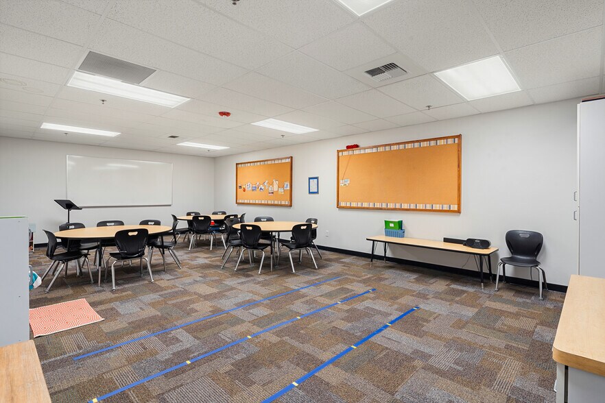 More Photos Of 5207 Young St, Bakersfield Industrial For Sale