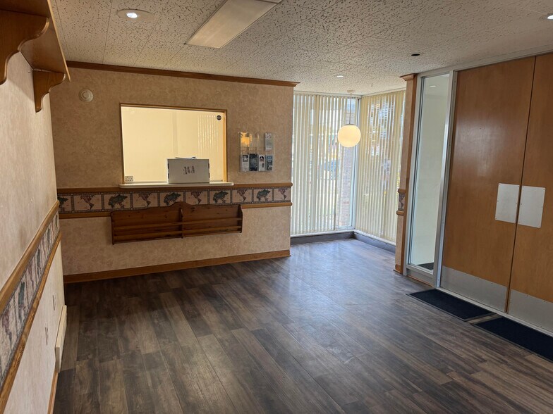 More Photos Of 3444 Davenport Ave, Saginaw Medical For Lease