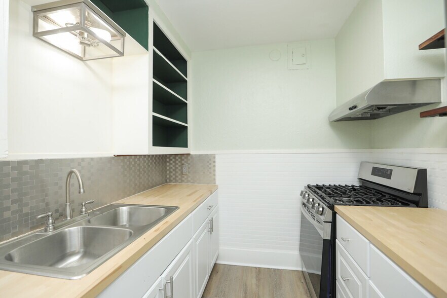 More Photos Of 717 Broadway St, Galveston Apartments For Sale