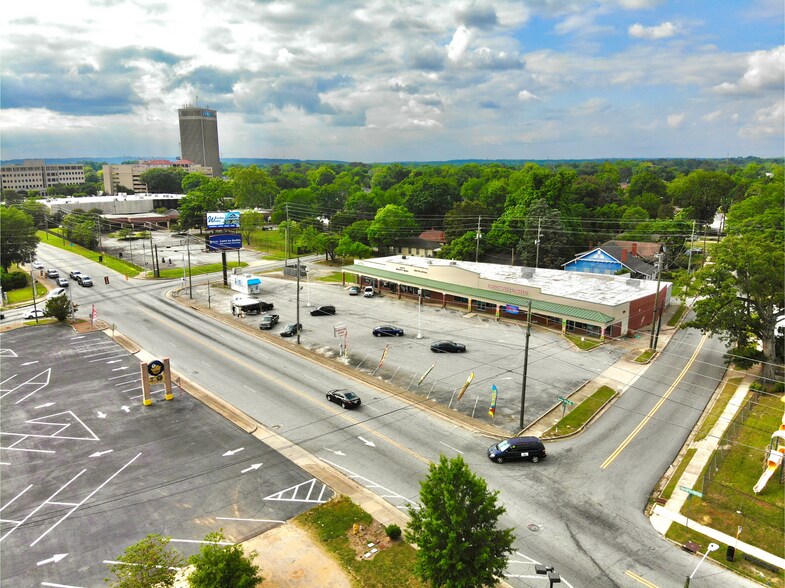 More Photos Of 2115 Buena Vista Rd, Columbus Storefront For Lease