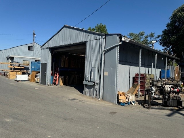 More Photos Of 1016 S Wilson Way, Stockton Truck Terminal For Lease