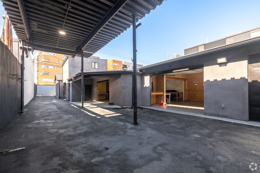 More Photos Of 5244 Vineland Ave, North Hollywood Flex For Sale