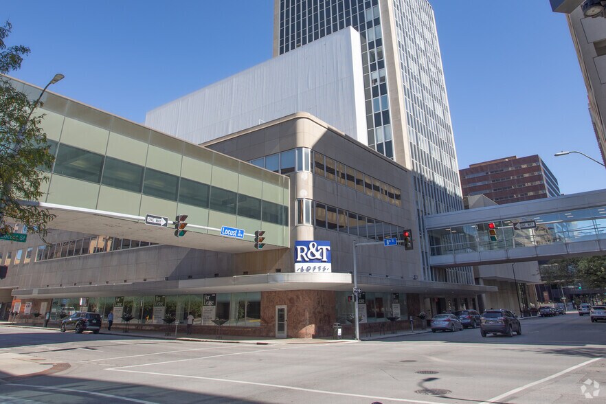 Primary Photo Of 717 Locust St, Des Moines Apartments For Lease