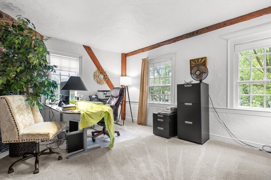 More Photos Of 111 S State St, Newtown Office Residential For Lease