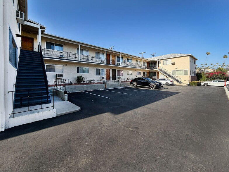 Primary Photo Of 1247 Viola Ave, Glendale Apartments For Sale