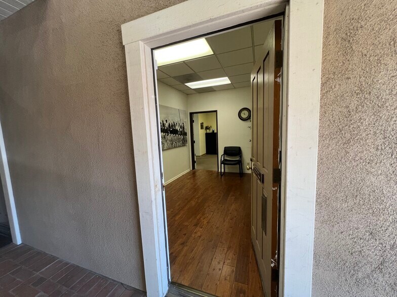 More Photos Of 141 Duesenberg Dr, Thousand Oaks Medical For Sale