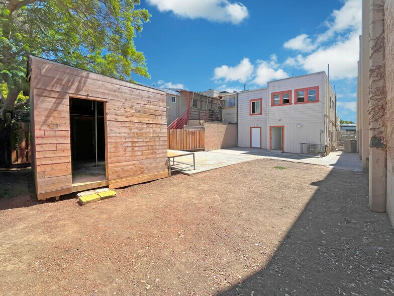 More Photos Of 3253 Middlefield Rd, Menlo Park Storefront For Sale