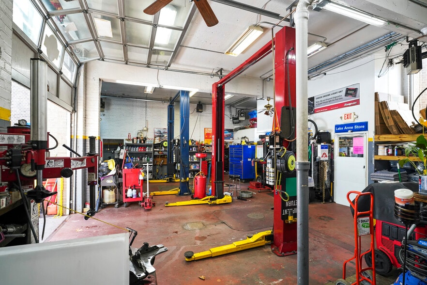 More Photos Of 11410 N Shore Dr, Reston Service Station For Sale