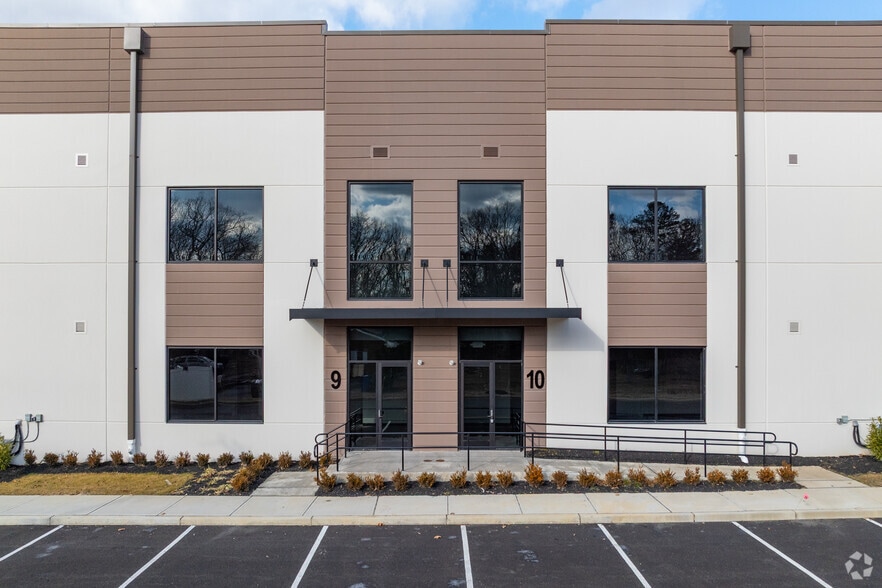 More Photos Of 1863 Lakewood Rd, Toms River Distribution For Lease