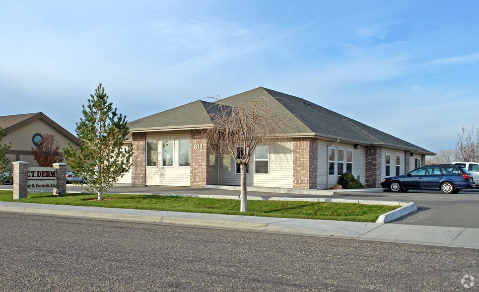 Primary Photo Of 811 NW 12th St, Fruitland Medical For Lease