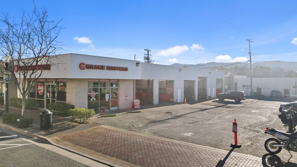More Photos Of 24417 Main St, Santa Clarita Auto Repair For Lease