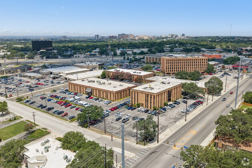 More Photos Of 5805 Callaghan Rd, San Antonio Office For Lease