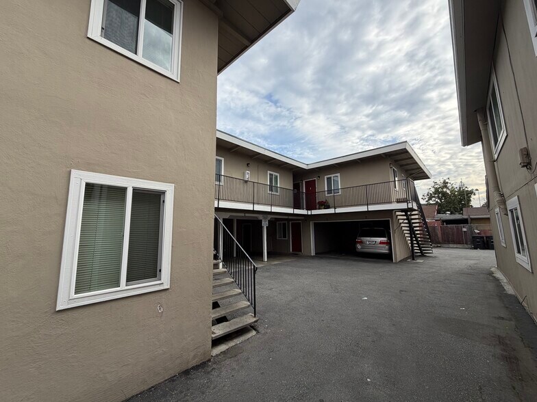 More Photos Of 116 Pine St, Redwood City Apartments For Sale