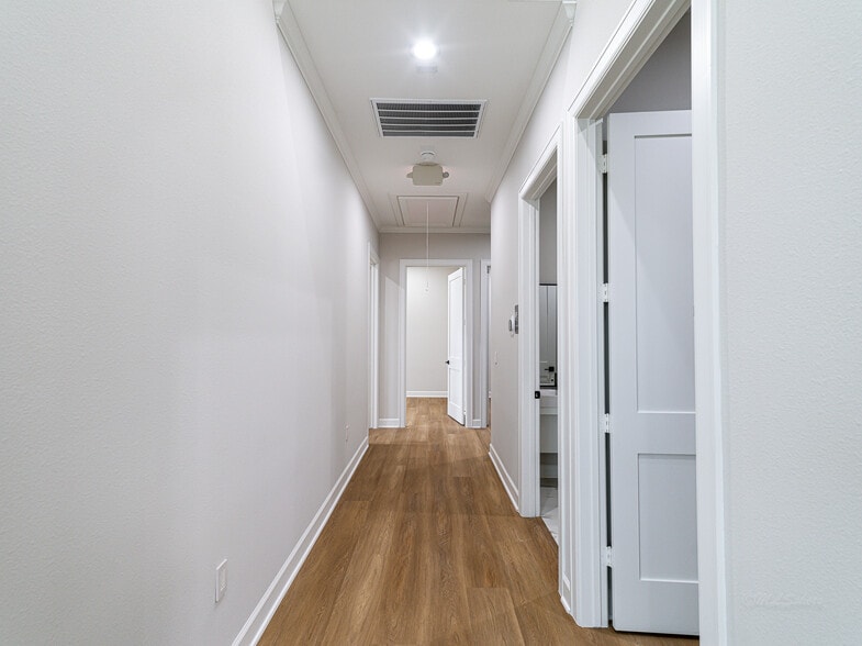 More Photos Of 8503 Union Chappel Rd, Fulshear Office For Sale