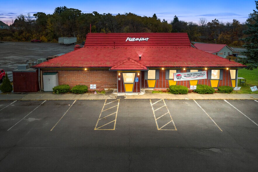 More Photos Of 109 Barnerville Rd, Cobleskill Restaurant For Lease